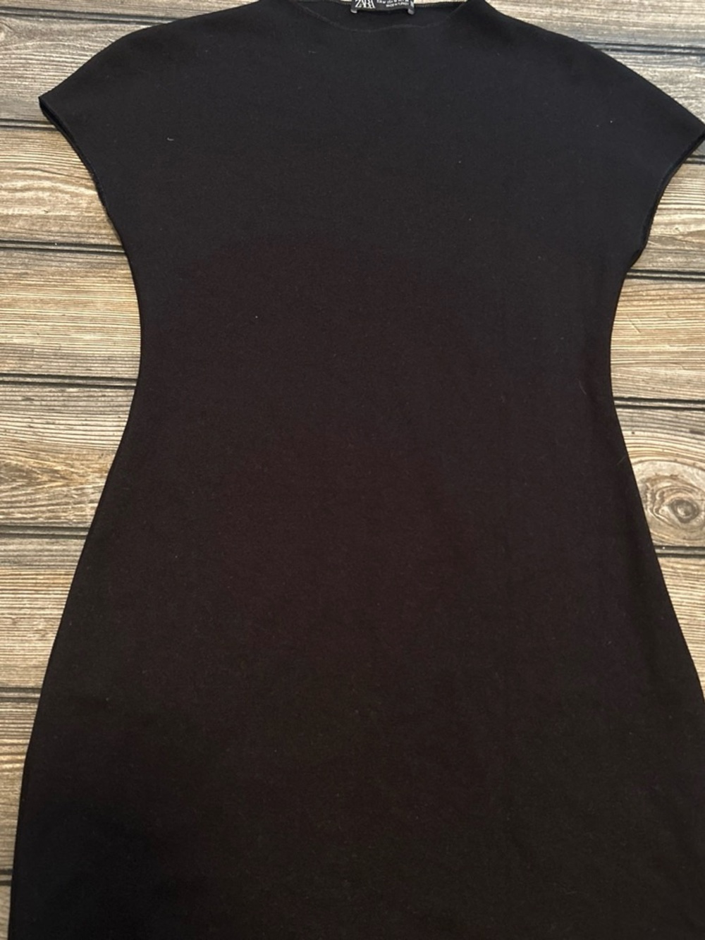 Zara Black Fitted Cap-Sleeve Knit Dress